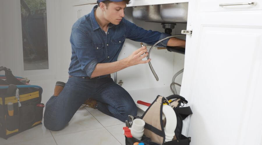 Expert burst pipe repair services in Pecatonica, IL